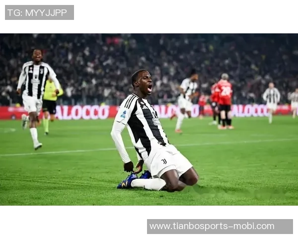 莱切门将谈点球扑救：误以为伊尔迪兹主罚幸运用脚挡出点球